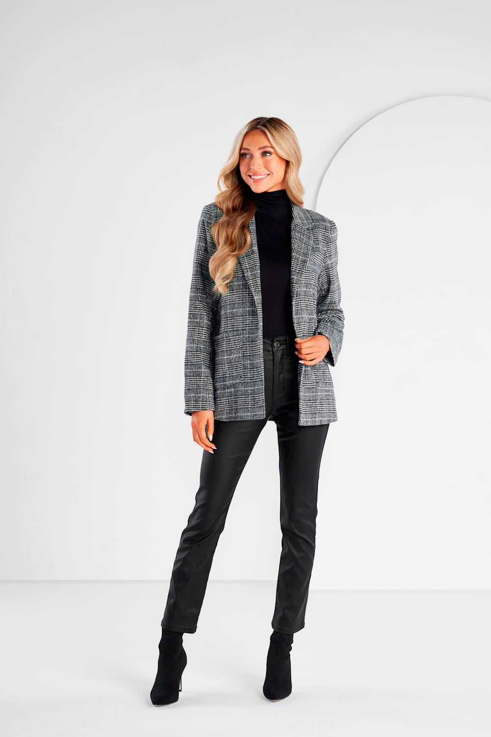 Black Houndstooth Bynes Blazer
