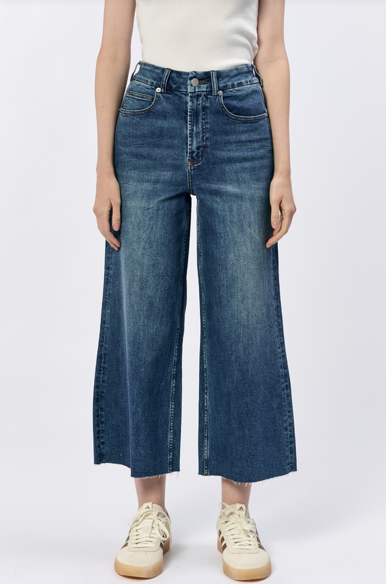Audrey High-rise W/ Raw Hem