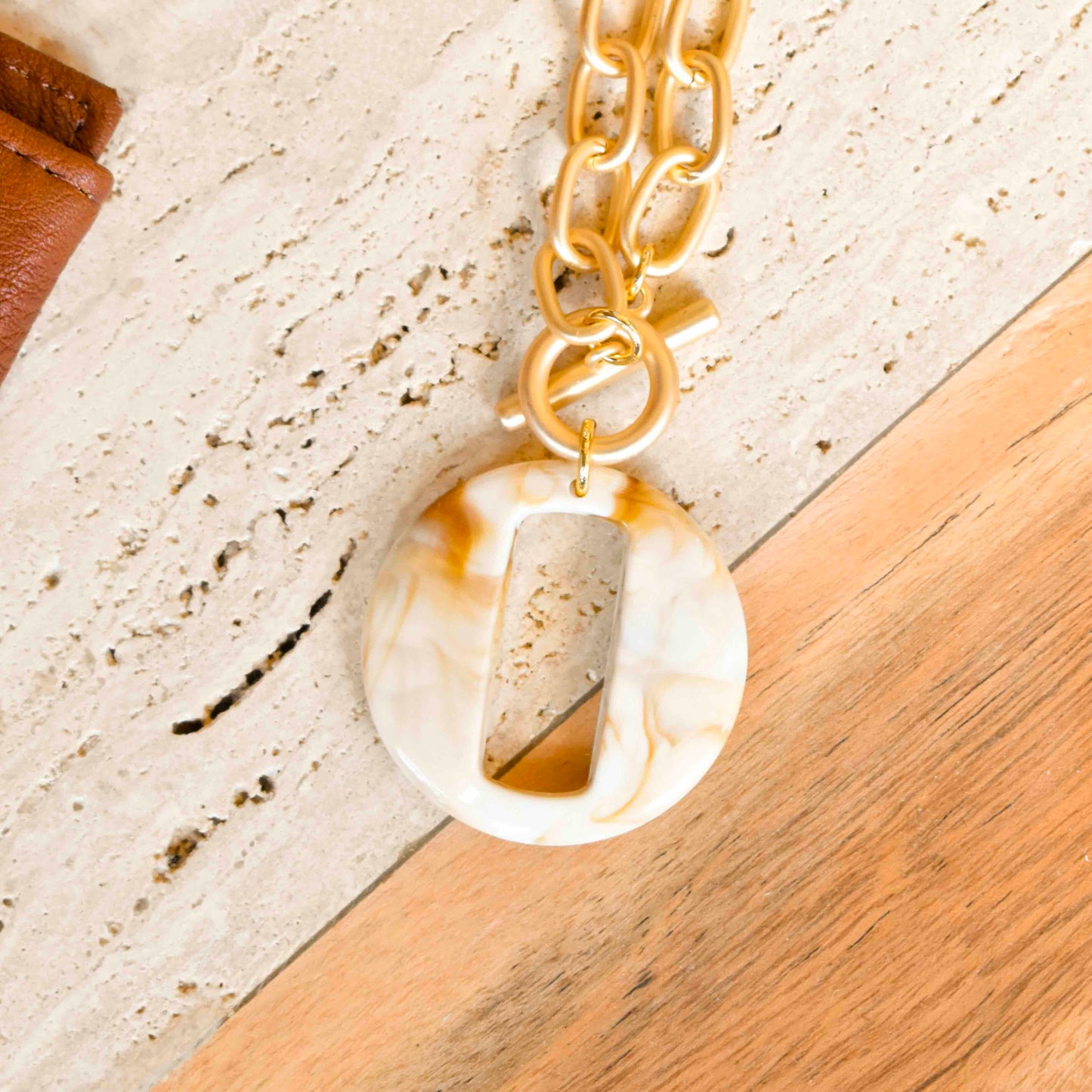 Marble Pendant Link Collar Necklace (Zenzii)