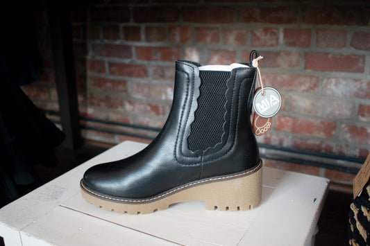 Kellen Black Wedged Boot (MIA)