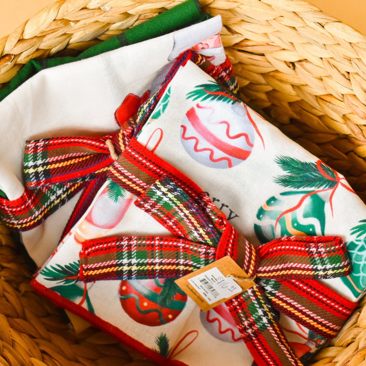 Classic Christmas Towel Sets (Mud Pie)