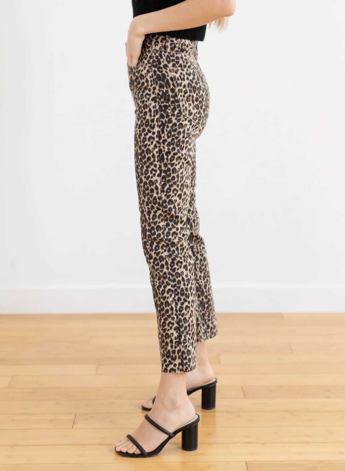 Leopard Tonal Crop Flare (Just Black)