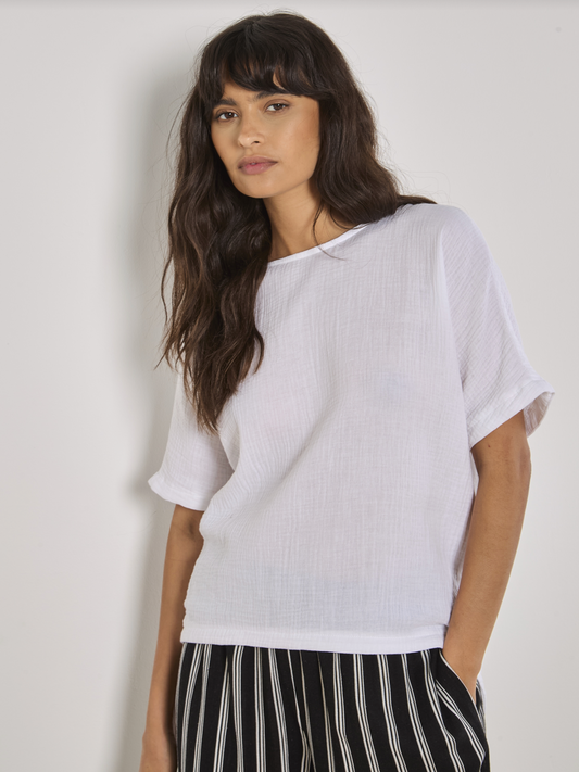 Tetra White Button Back Tee (Apricot)